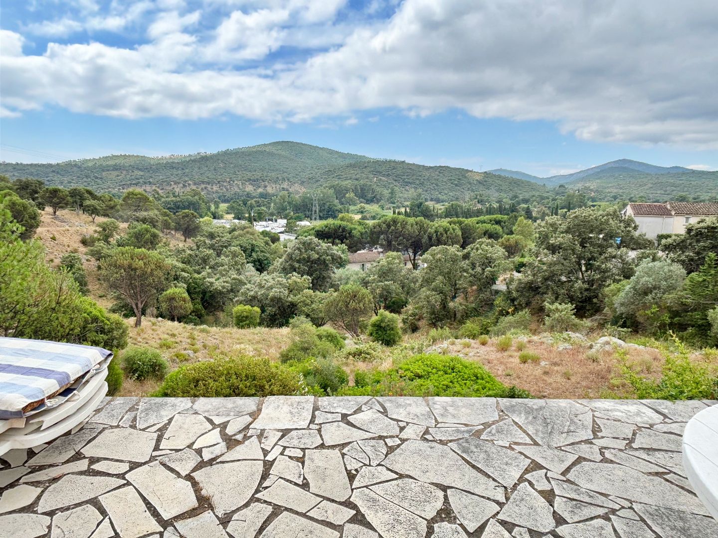 Chalet à vendre  - 2 pièce(s) - 33m2 - Roquebrune-sur-argens (83520)