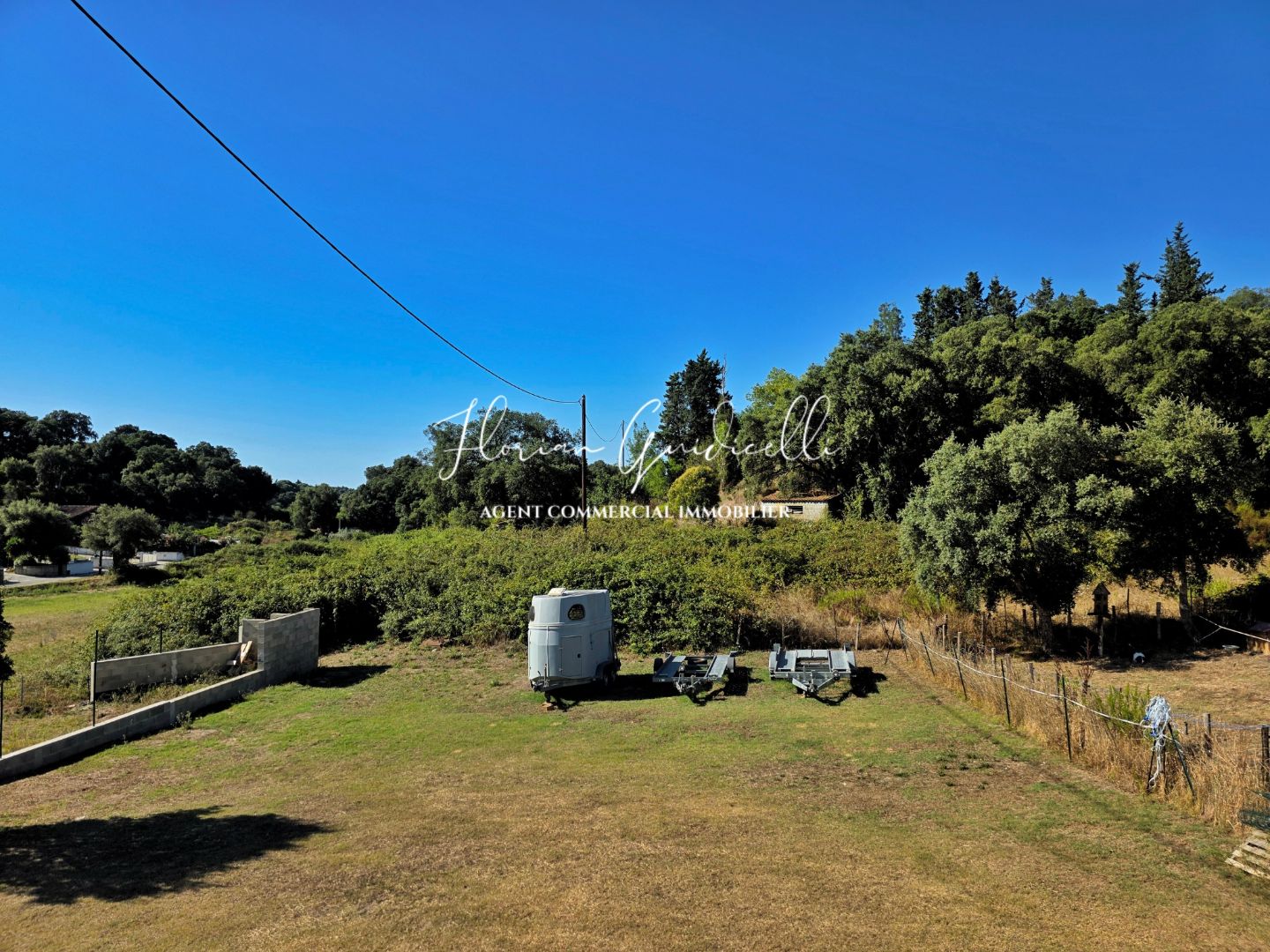 ALÉRIA – ANCIENNE GRANGE RÉNOVÉE AVEC TERRAIN CONSTRUCTIBLE 