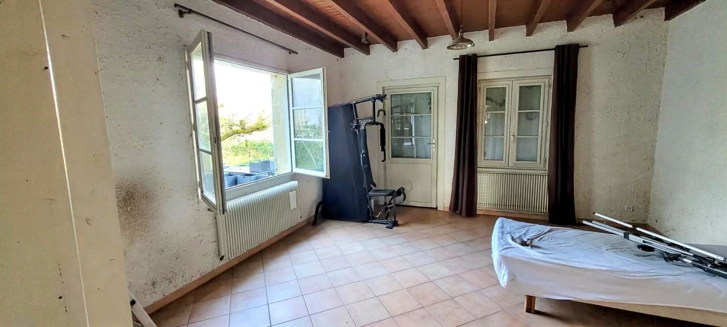 33230 ABZAC - PROPRIETE 5 CHAMBRES GRANGES 2HA TERRAIN
