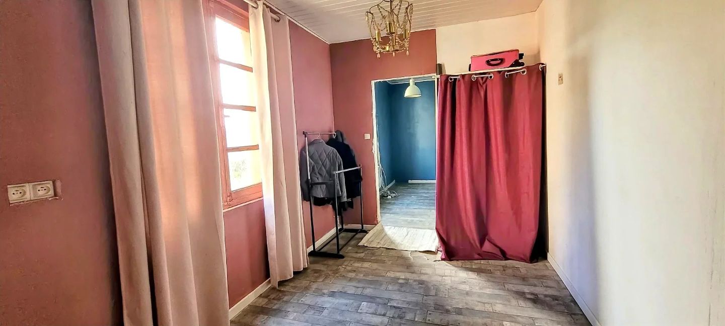 33230 ABZAC - PROPRIETE 5 CHAMBRES GRANGES 2HA TERRAIN