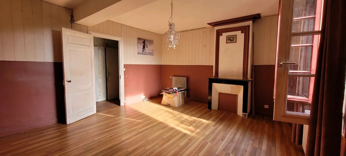 33230 ABZAC - PROPRIETE 5 CHAMBRES GRANGES 2HA TERRAIN