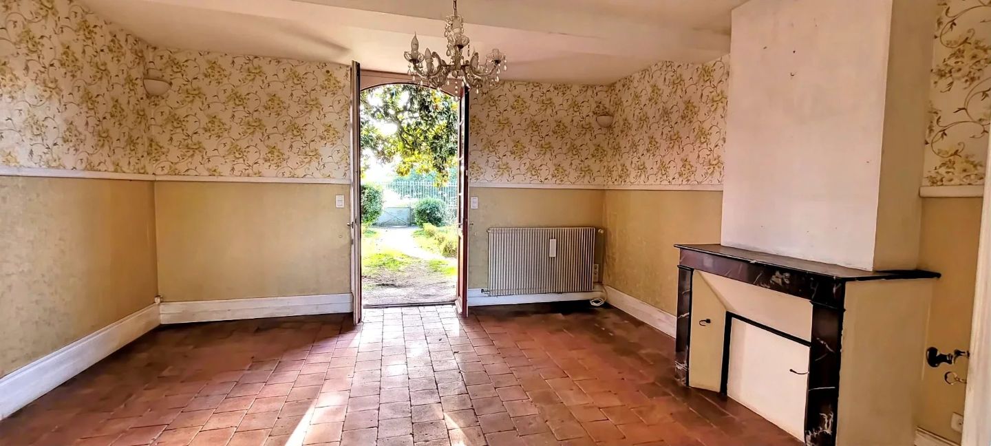 33230 ABZAC - PROPRIETE 5 CHAMBRES GRANGES 2HA TERRAIN