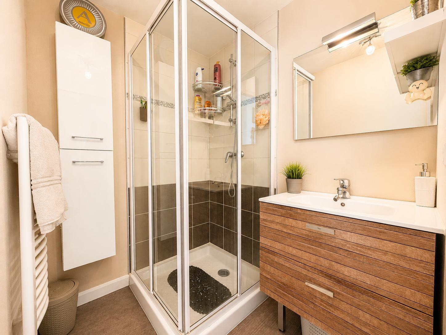 Maison familiale récente avec piscine et 377 m² de terrain