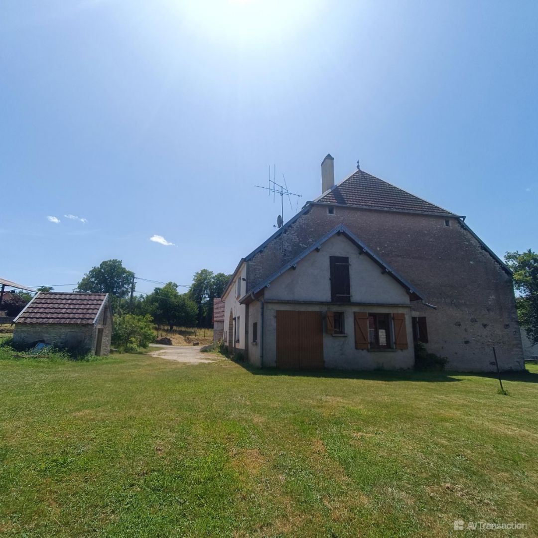 Maison à vendre  - 4 pièce(s) - 115m2 - Gy (70700)
