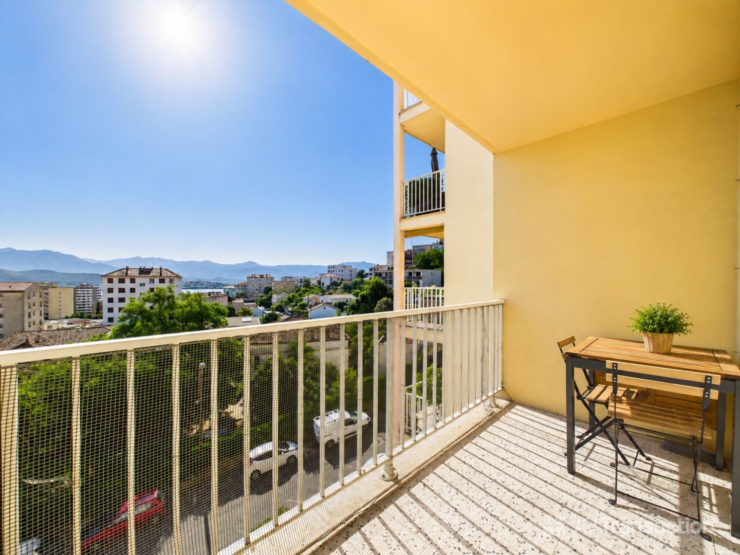 Appartement rénové à vendre  - 3 pièce(s) - 67.86m2 - Ajaccio (20000)