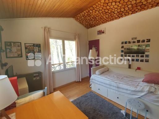 Villa provençale avec piscine & 6 ha – Proche Nyons (Drôme)