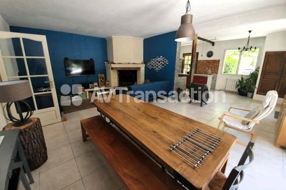 Villa provençale avec piscine & 6 ha – Proche Nyons (Drôme)