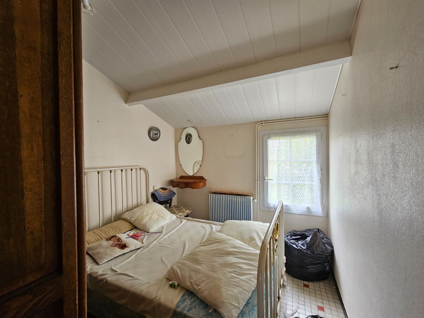 Maison ancienne avec potentiel à Soullans – 2 chambres – Terrain