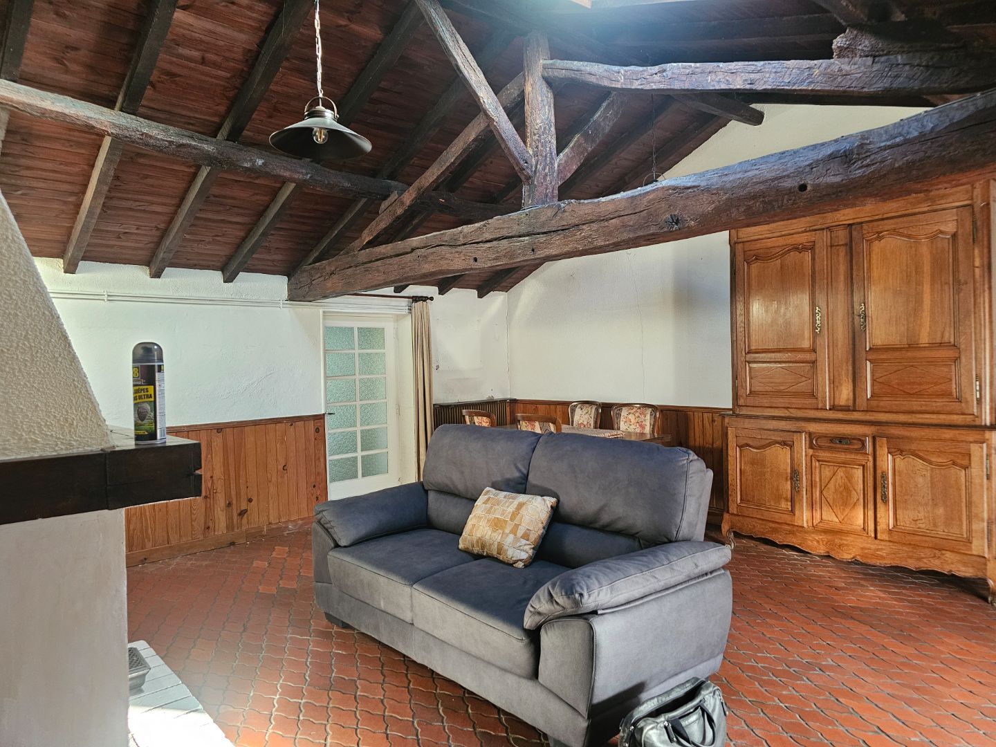 Maison ancienne avec potentiel à Soullans – 2 chambres – Terrain