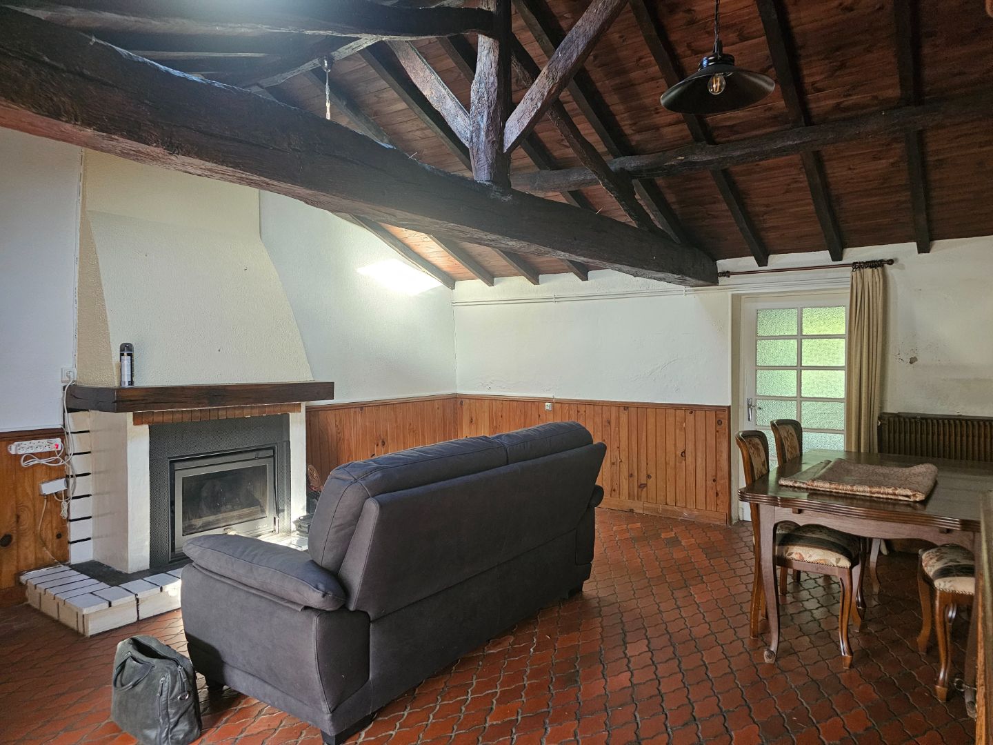 Maison ancienne avec potentiel à Soullans – 2 chambres – Terrain