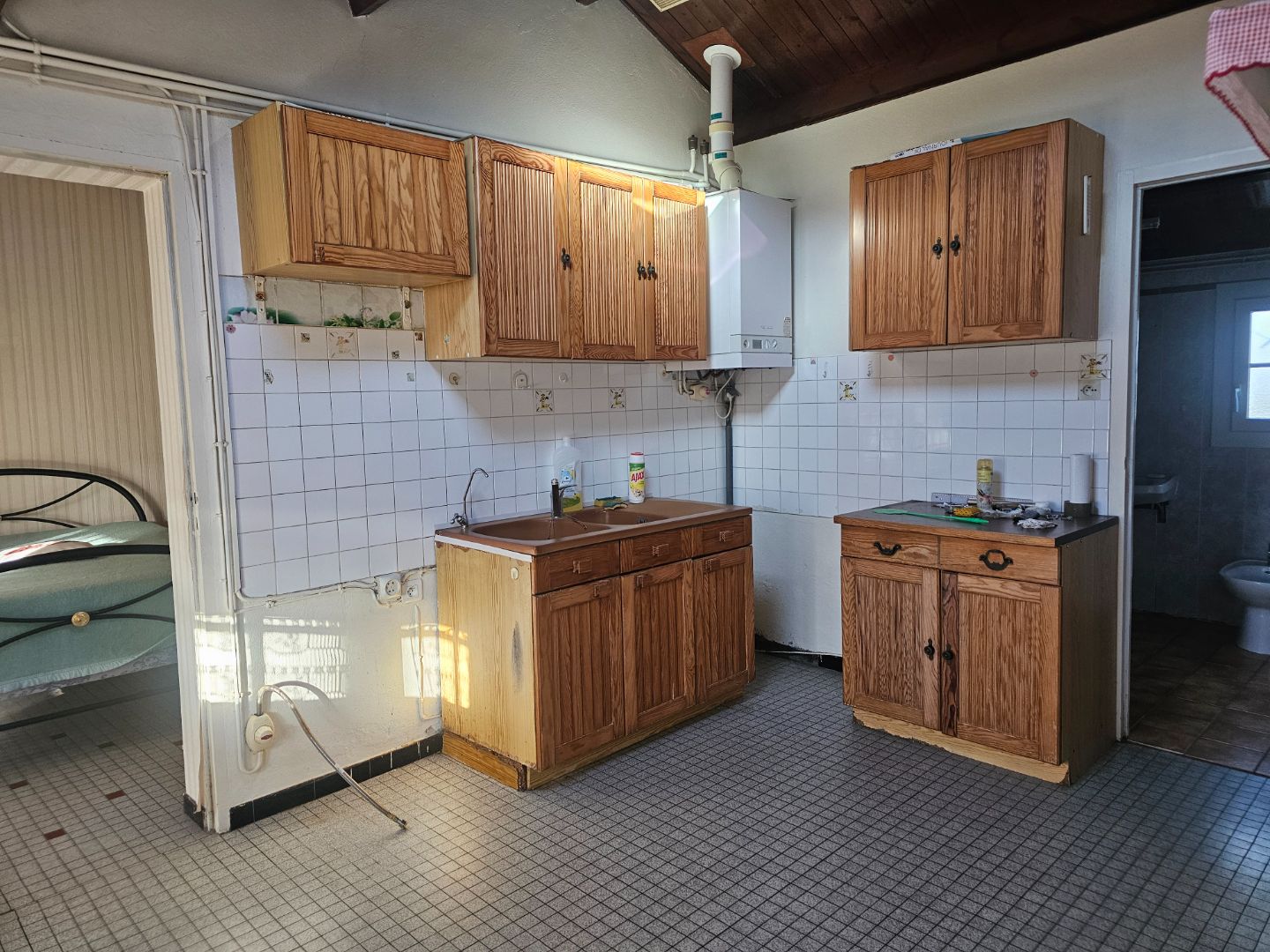 Maison ancienne avec potentiel à Soullans – 2 chambres – Terrain
