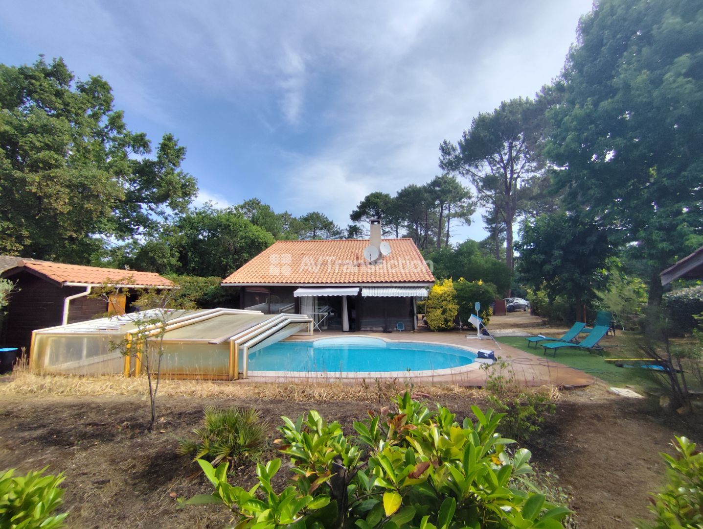 Quartier calme et recherché Maison avec piscine