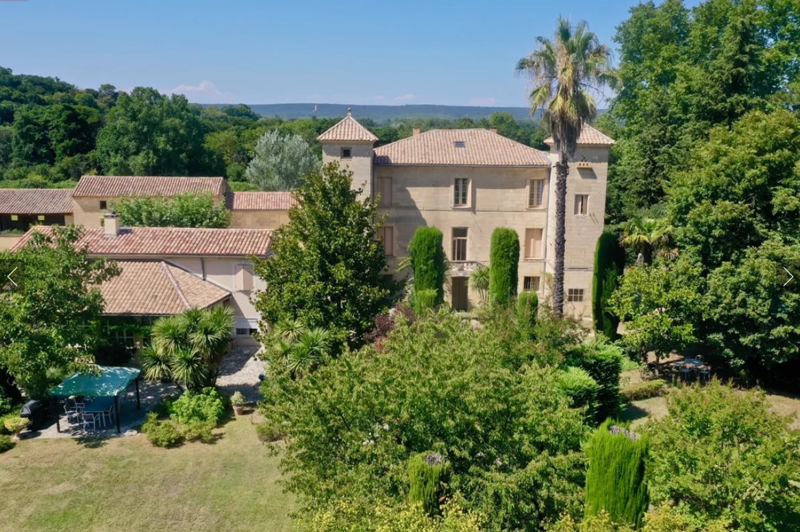Château à vendre  - 30 pièce(s) - 915.69m2 - Uzès (30700)