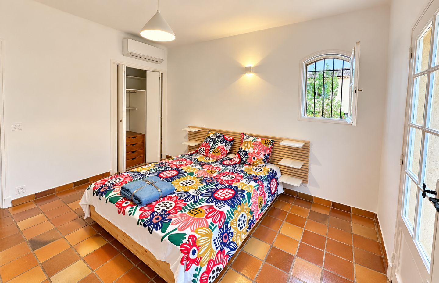 Maison de plain pied avec piscine