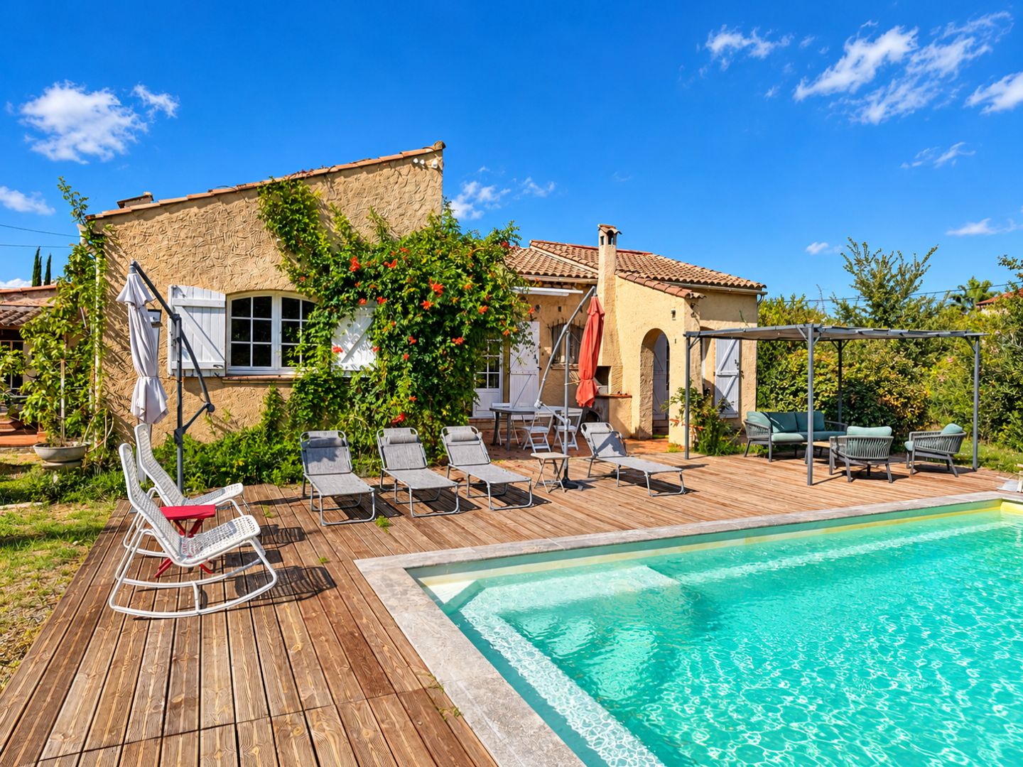 Maison à vendre  - 4 pièce(s) - 130m2 - Le Muy (83490)