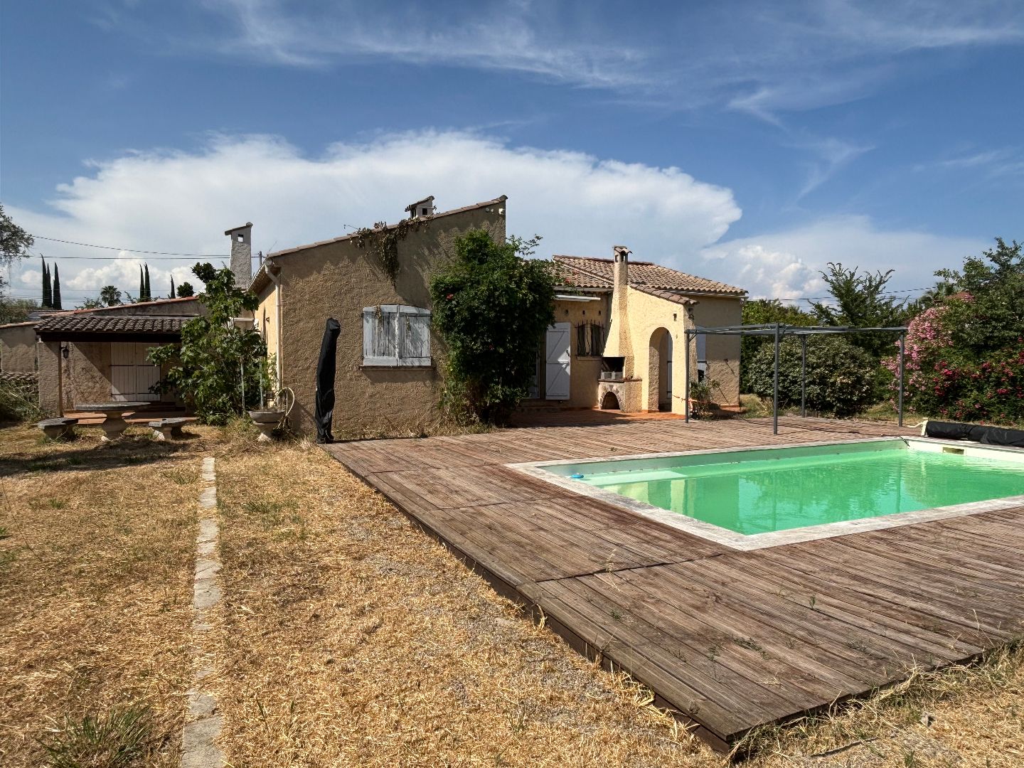 Maison à vendre  - 4 pièce(s) - 130m2 - Le Muy (83490)