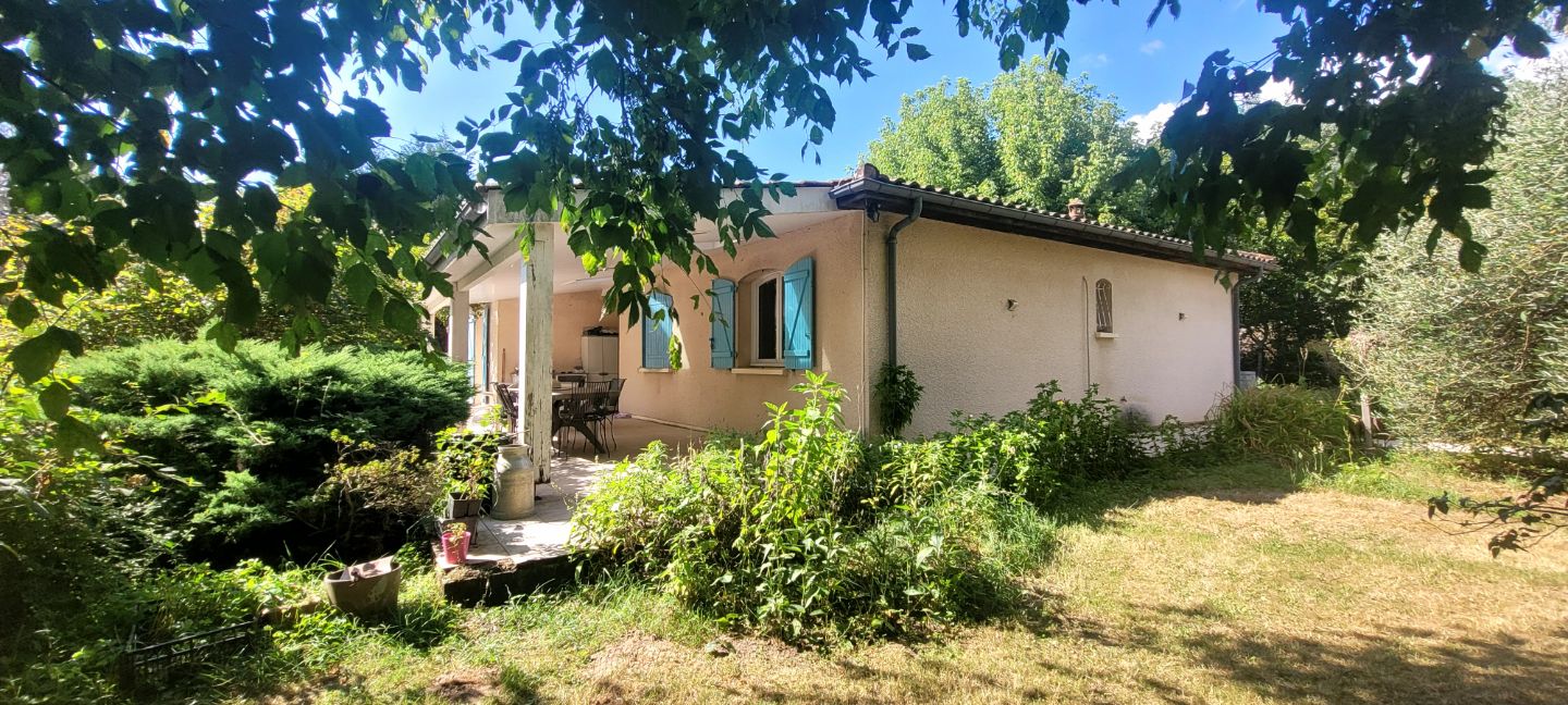 33910 ST CIERS D'ABZAC - MAISON 120M² 4 CHAMBRES 3900 M² JARDIN