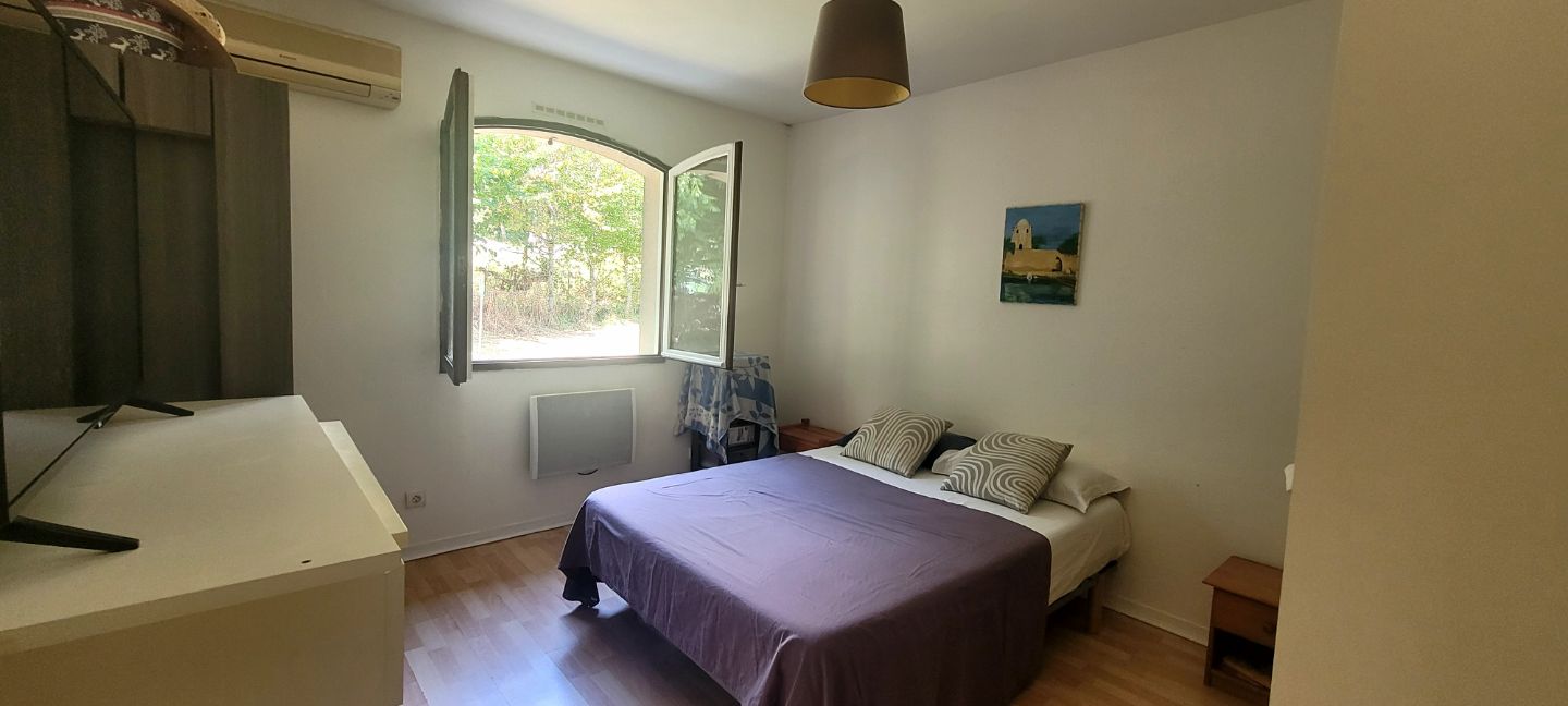 Maison à vendre  - 5 pièce(s) - 119m2 - Saint-ciers-d'abzac (33910)