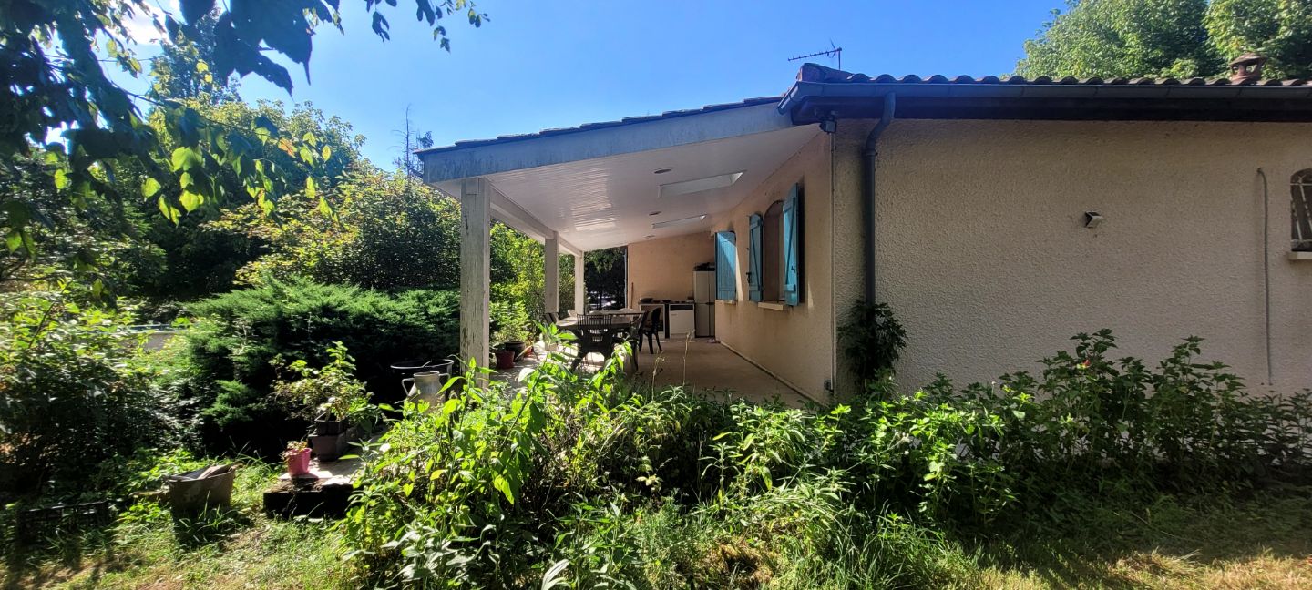 33910 ST CIERS D'ABZAC - MAISON 120M² 4 CHAMBRES 3900 M² JARDIN