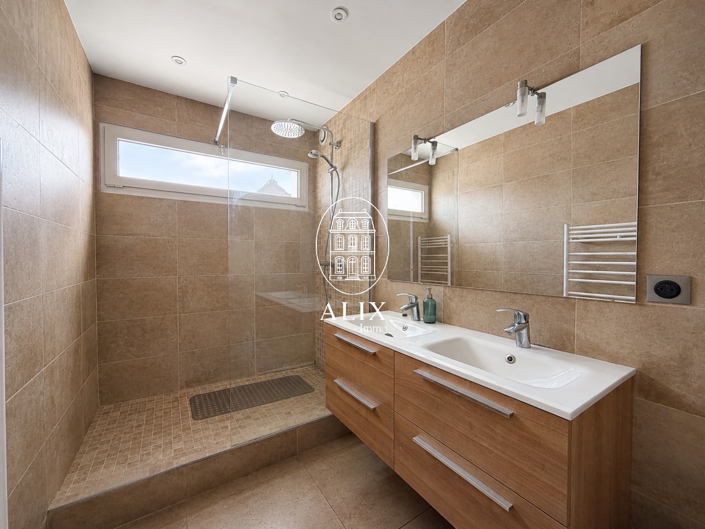 Appartement à louer  - 3 pièce(s) - Levallois-perret (92300)