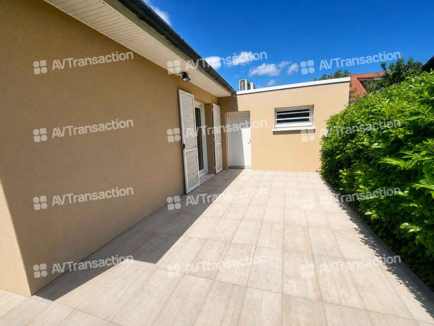 TRES BELLE MAISON 138 m² SUR TERRAIN DE 458 m² - 4 CHAMBRES 