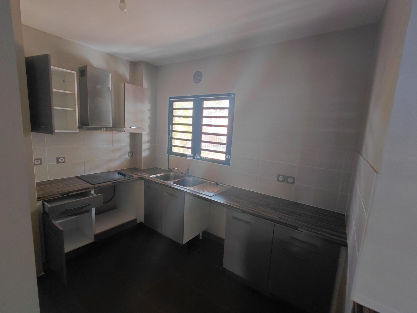 Appartement à louer  - 2 pièce(s) - 55m2 - Sainte-marie (97438)