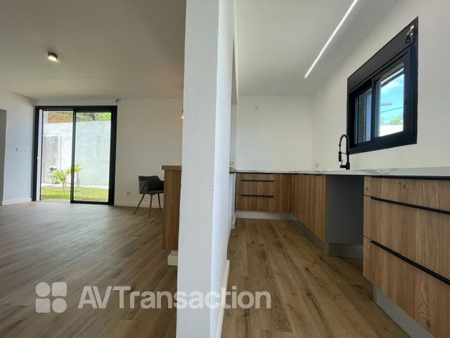 Maison à vendre  - 4 pièce(s) - 90m2 - Tan Rouge (97435)