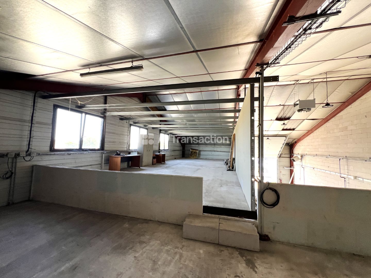 Local commercial à vendre  - 4 pièce(s) - 260.01m2 - Vernon (27200)