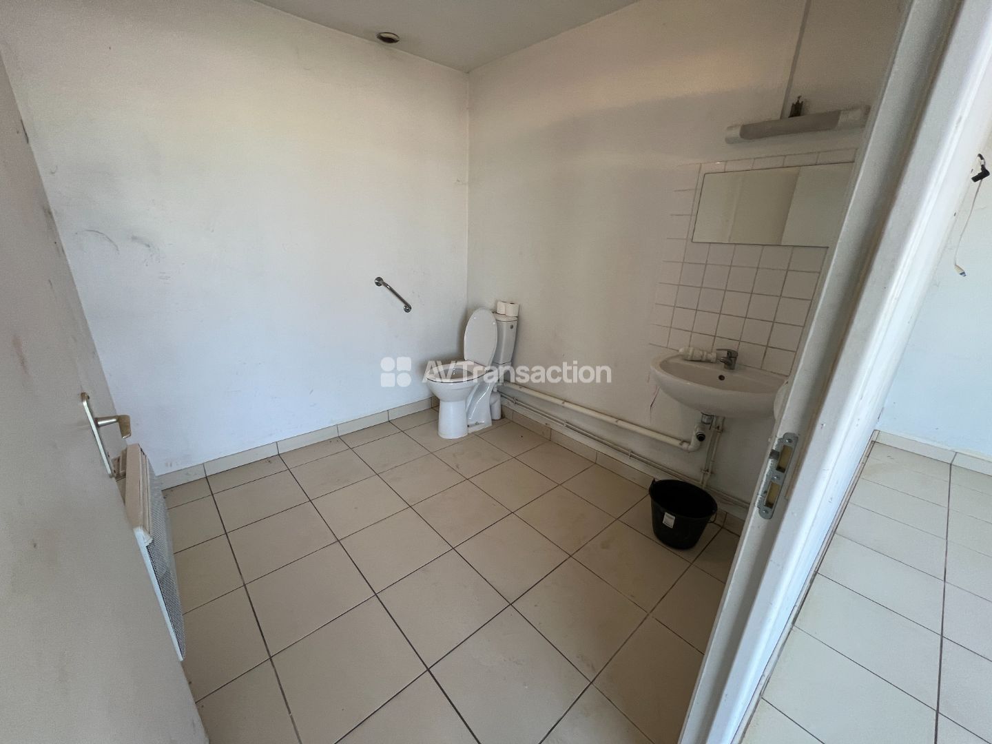 A vendre , Vernon ( 27200 ) , Batiment-local  commercial  260 m2