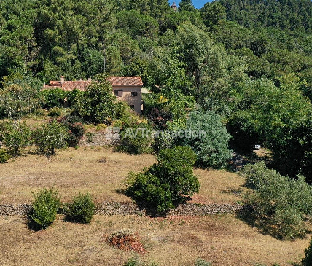 Maison avec vue, piscine et jardin de 6350 m²