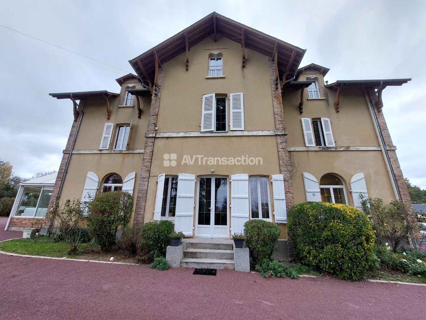 Maison à vendre  - 10 pièce(s) - 287m2 - Vaiges (53480)
