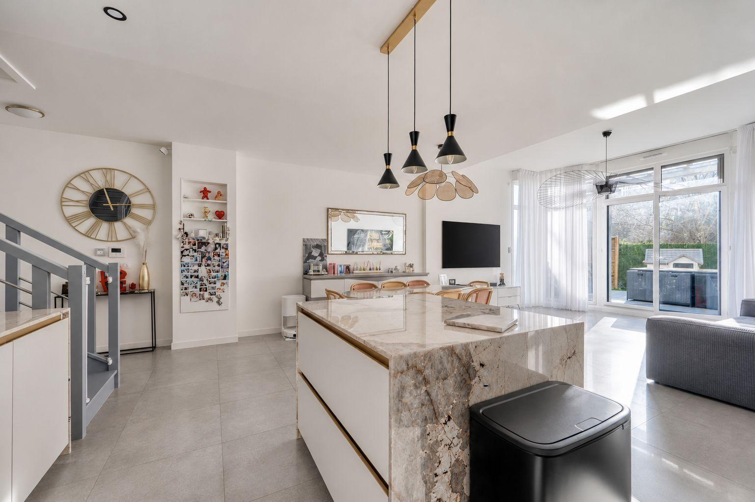 Appartement à vendre  - 5 pièce(s) - 117m2 - Rueil-malmaison (92500)