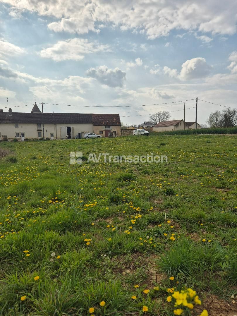 Terrain constructible à vendre  - 997m2 - Mirebeau Sur Beze (21310)