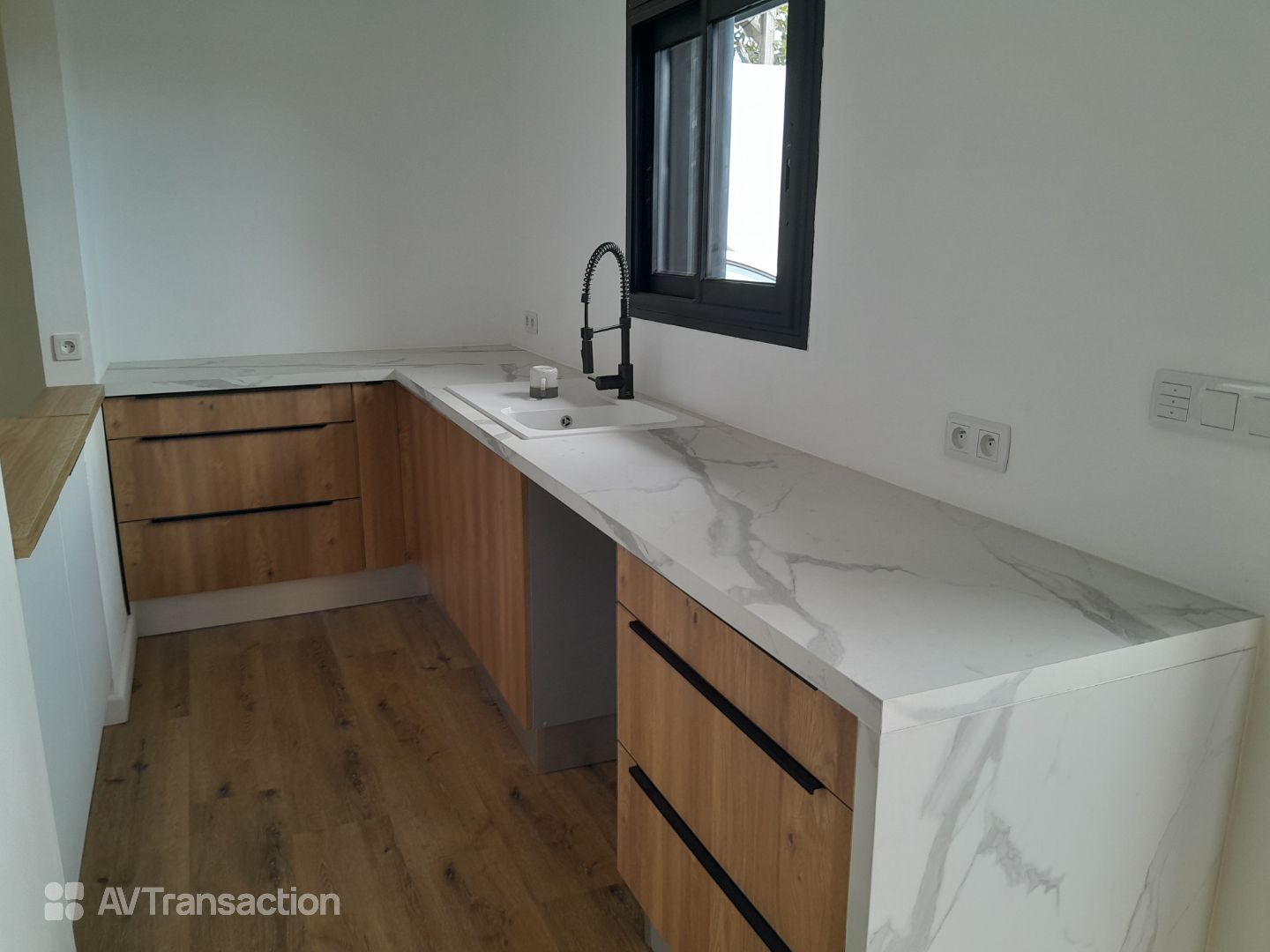 MAISON JUMELEE F4 - 90 m² - RENOVEE A NEUF - JARDIN