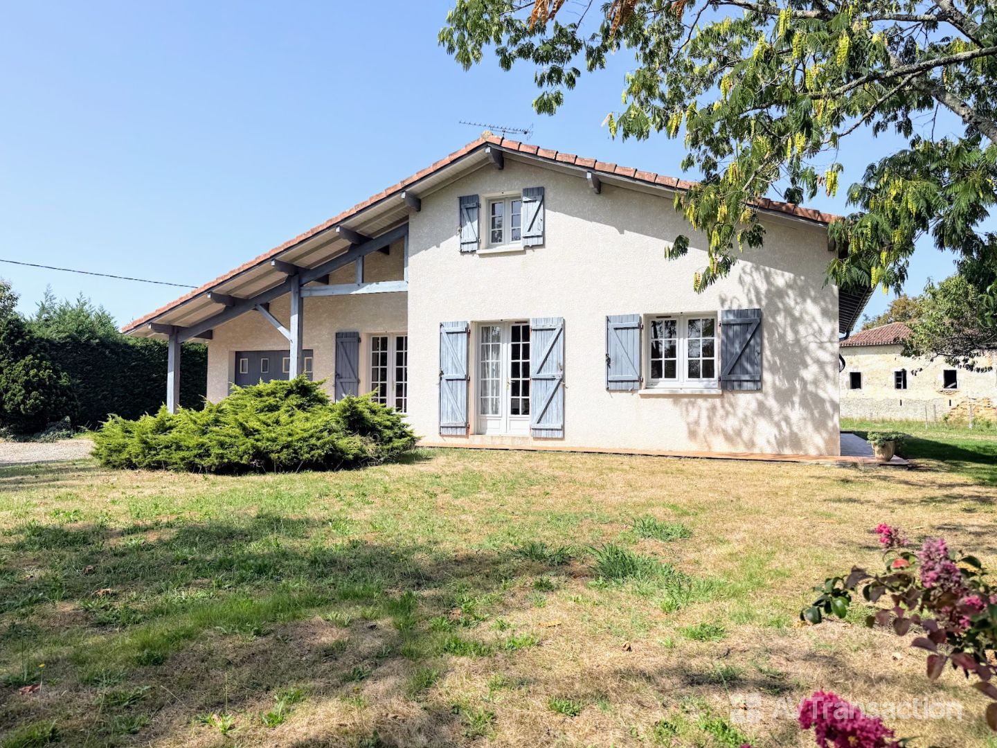 Maison au calme, 3 chambres, grand terrain
