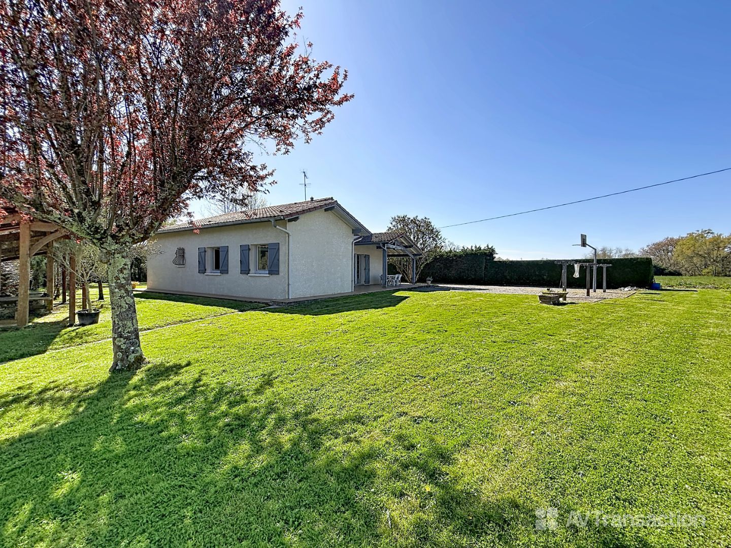 Maison au calme, 3 chambres, grand terrain