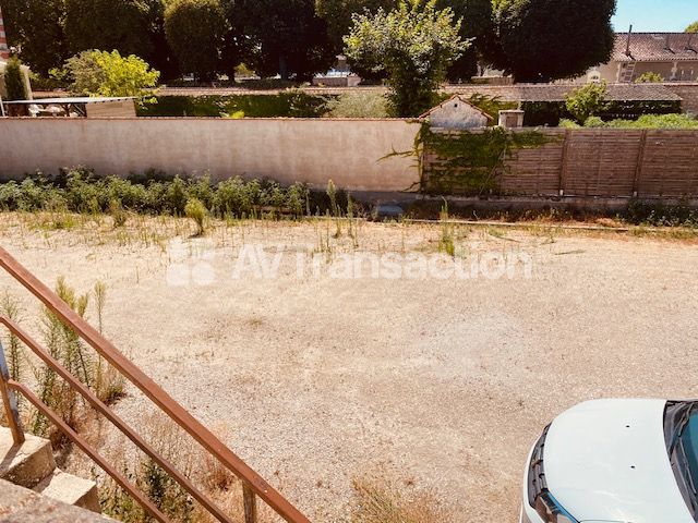 Maison individuelle à vendre  - 6 pièce(s) - 989m2 - Châteauneuf-sur-charente (16120)
