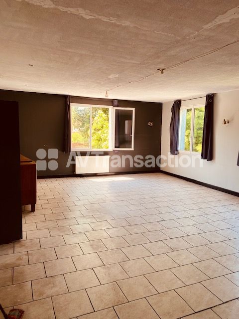 Maison individuelle à vendre  - 6 pièce(s) - 989m2 - Châteauneuf-sur-charente (16120)