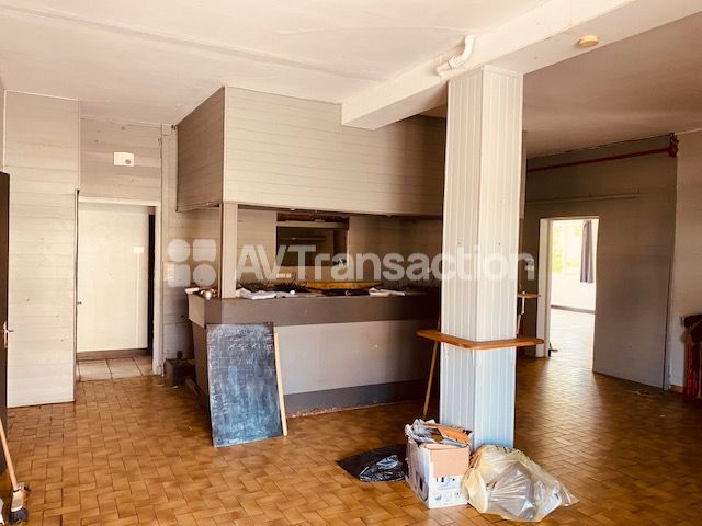 Maison individuelle à vendre  - 6 pièce(s) - 989m2 - Châteauneuf-sur-charente (16120)