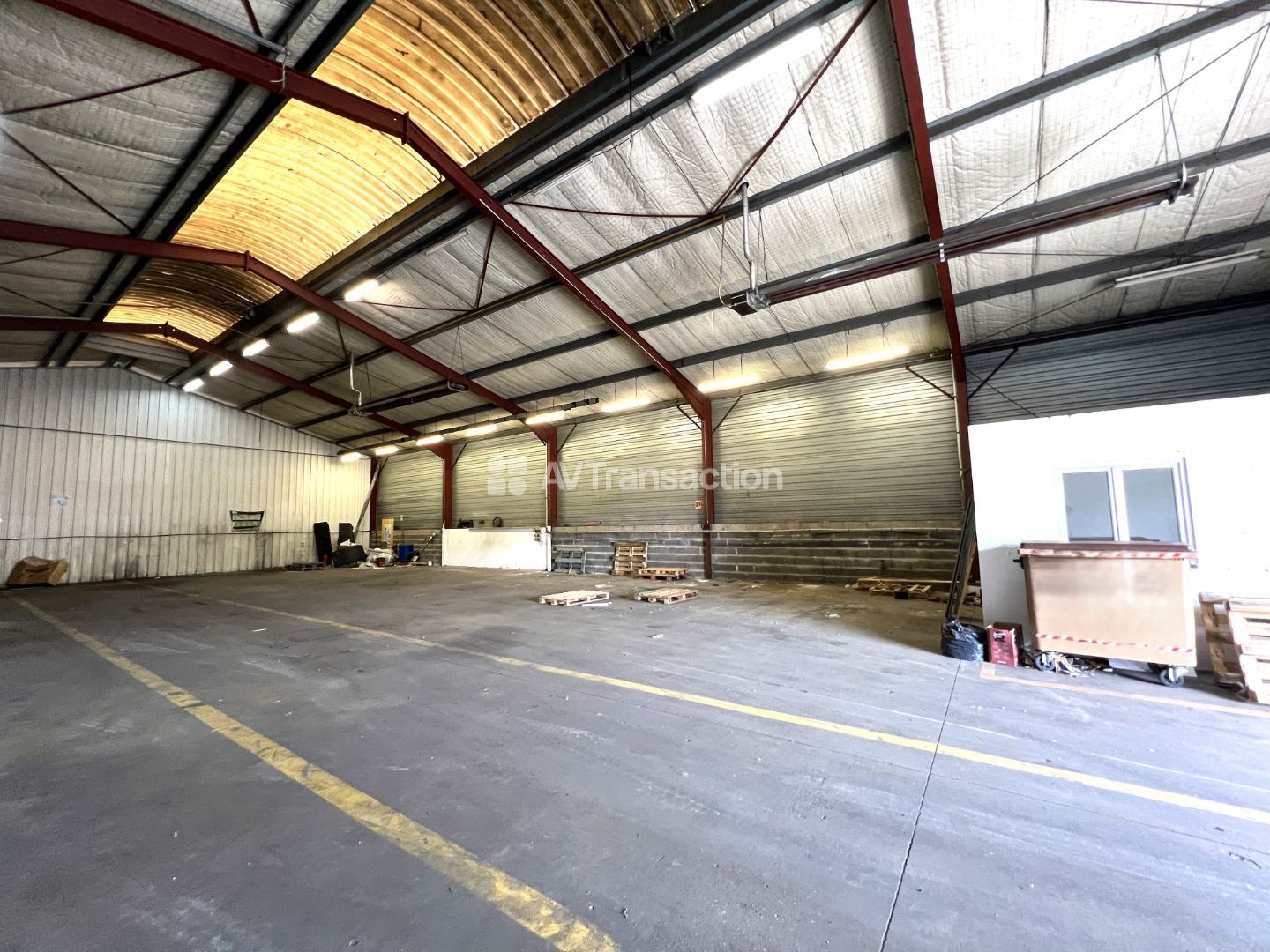 Locaux d'activité à vendre  - 3 pièce(s) - 539m2 - Evreux (27000)