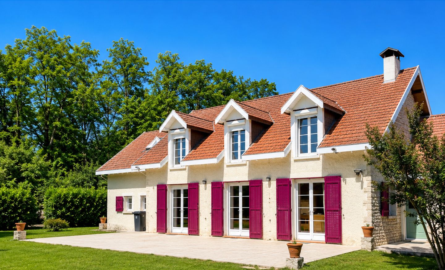 Arbanats – Élégante maison familiale  de 200 m2 sur 1 700 m²