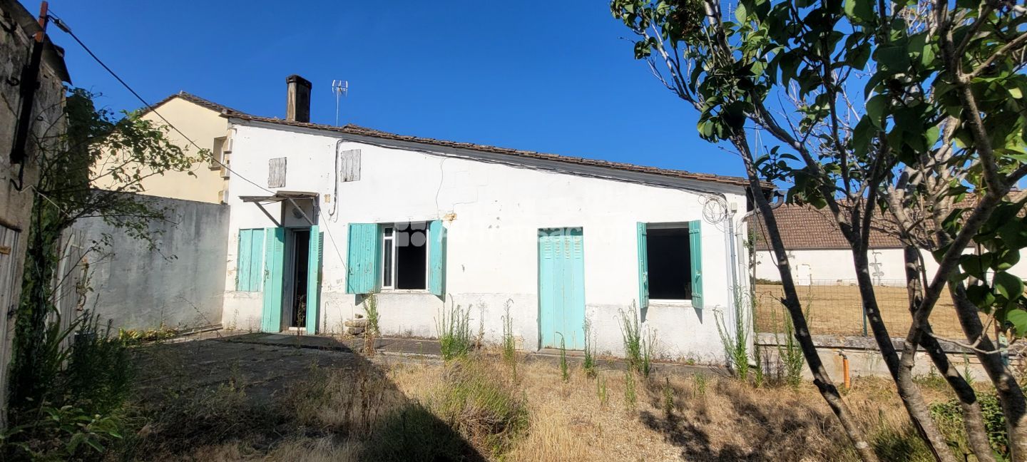33660 - SAINT SEURIN SUR L'ISLE - MAISON 66 M² A RENOVER