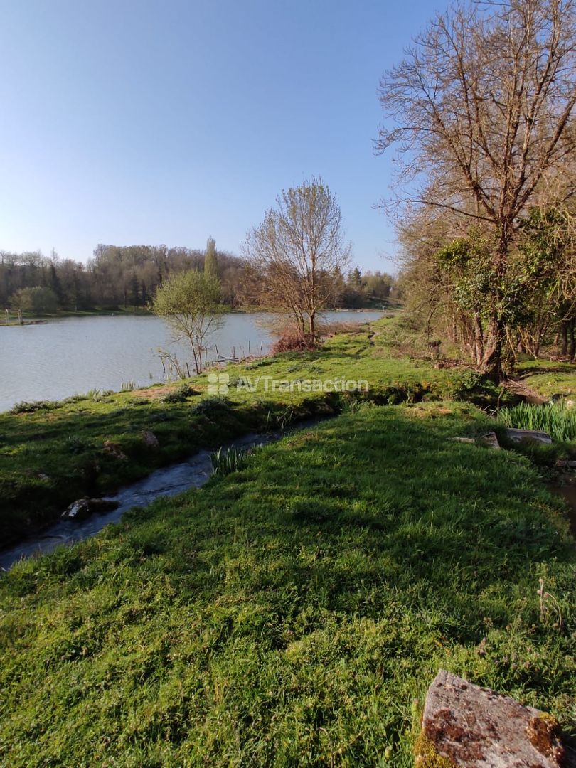 Moulin à vendre  - 7 pièce(s) - 363m2 - Coteaux-du-blanzacais (16250)