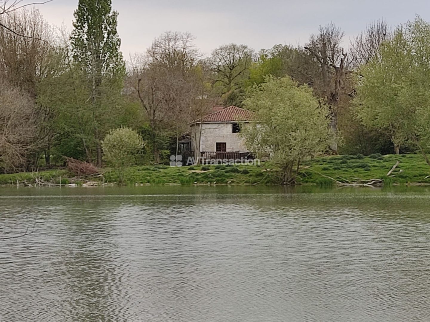 Moulin à vendre  - 7 pièce(s) - 363m2 - Coteaux-du-blanzacais (16250)