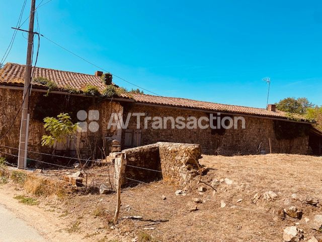 Maison à vendre  - 274m2 - Roussines (16310)