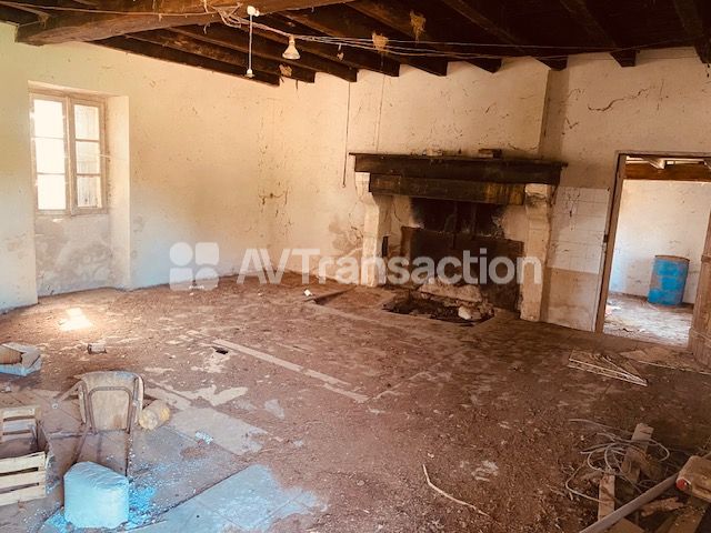 Lot de 2 Maisons + 1 grange à rénover 