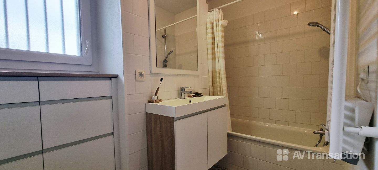 MAISON Mitoyenne en duplex