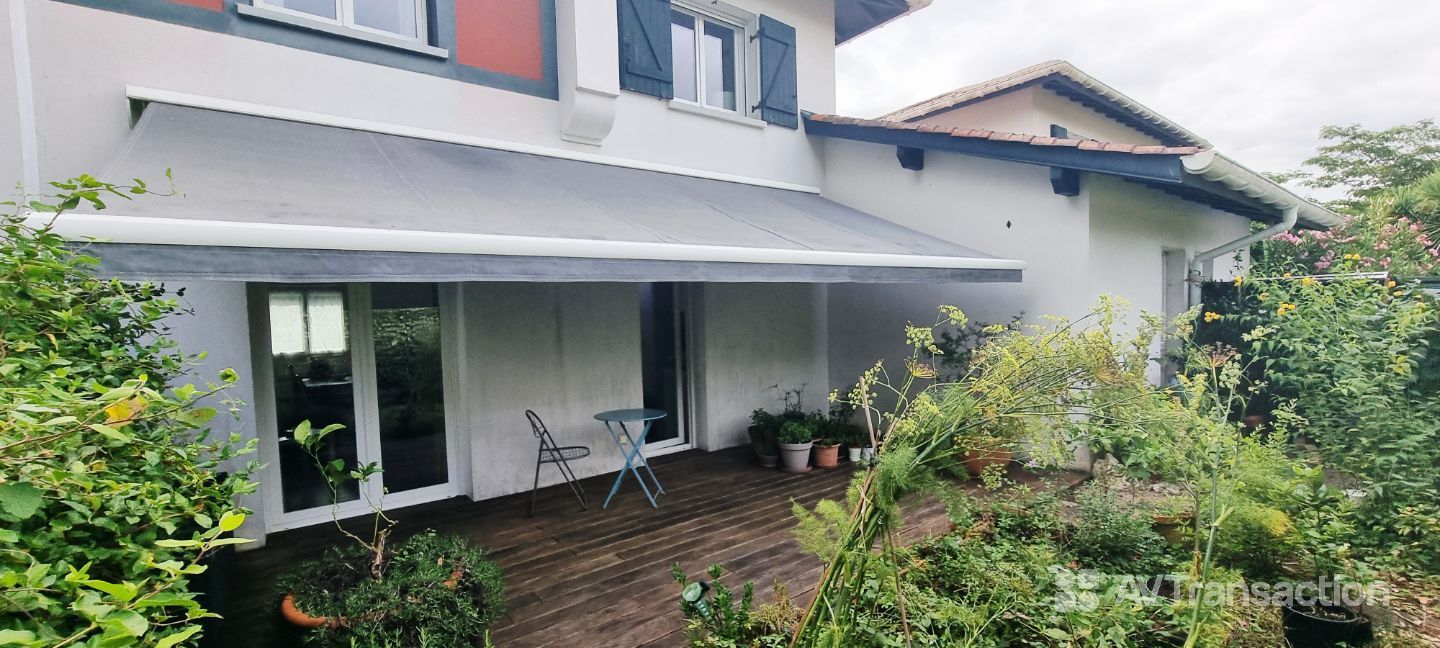 MAISON Mitoyenne en duplex