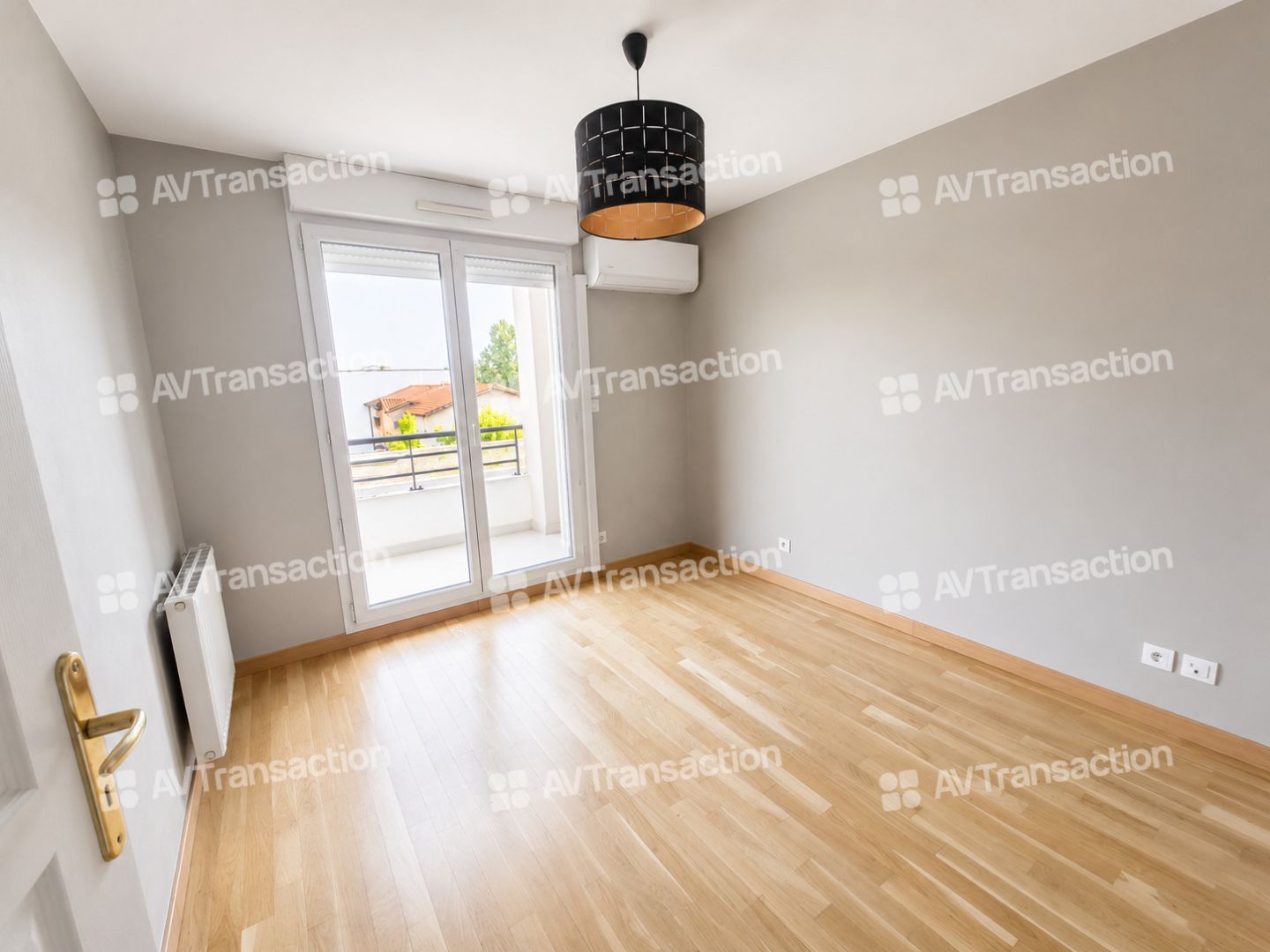 Appartement à vendre  - 3 pièce(s) - 60.5m2 - Décines-charpieu (69150)