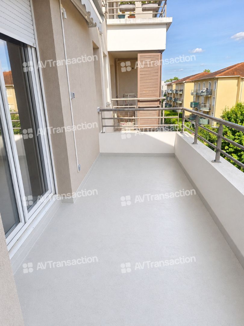 Appartement à vendre  - 3 pièce(s) - 60.5m2 - Décines-charpieu (69150)